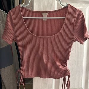 Forever 21 scoop neck shirt